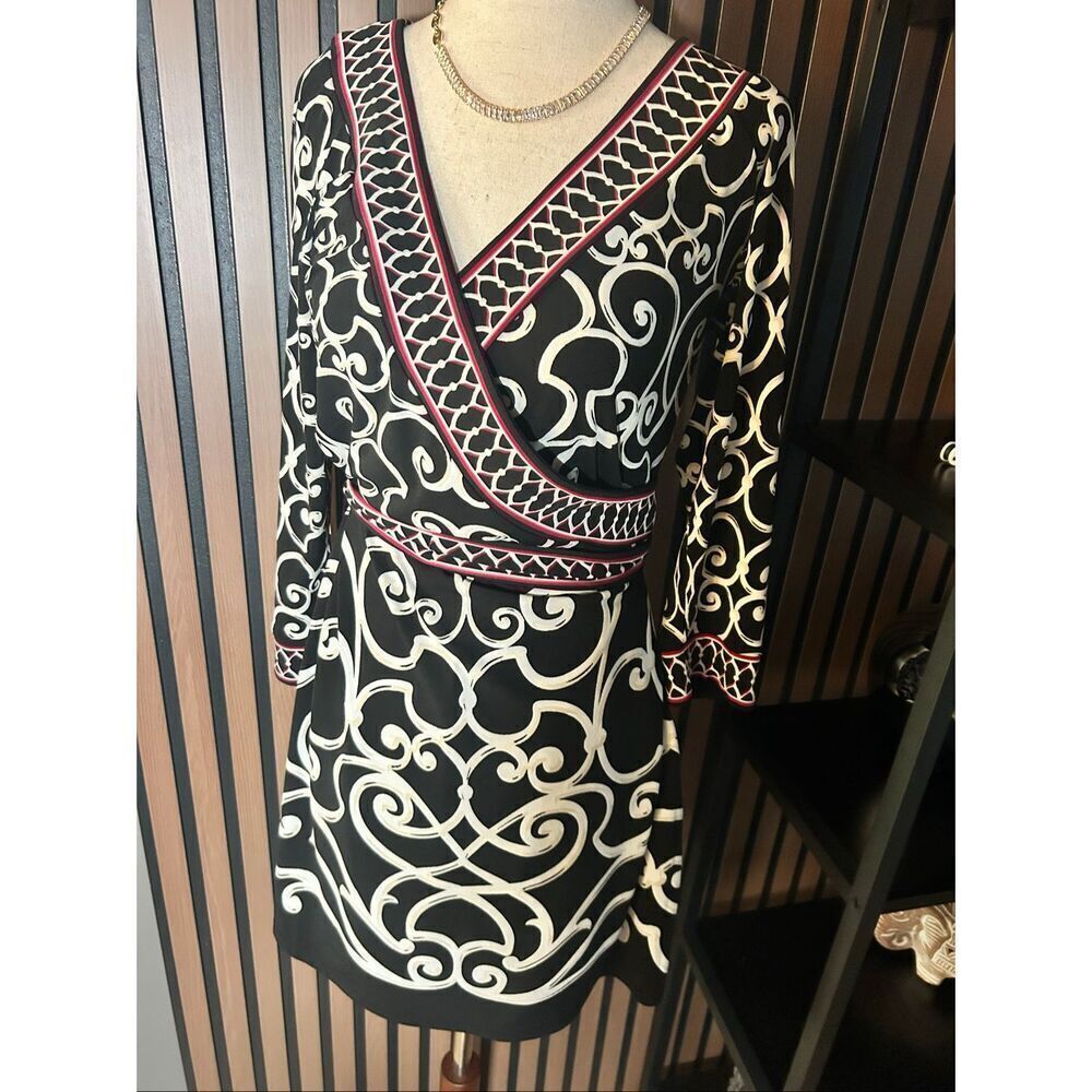 White House Black Market Faux Wrap Dress Size S Jersey Knit Print short Length